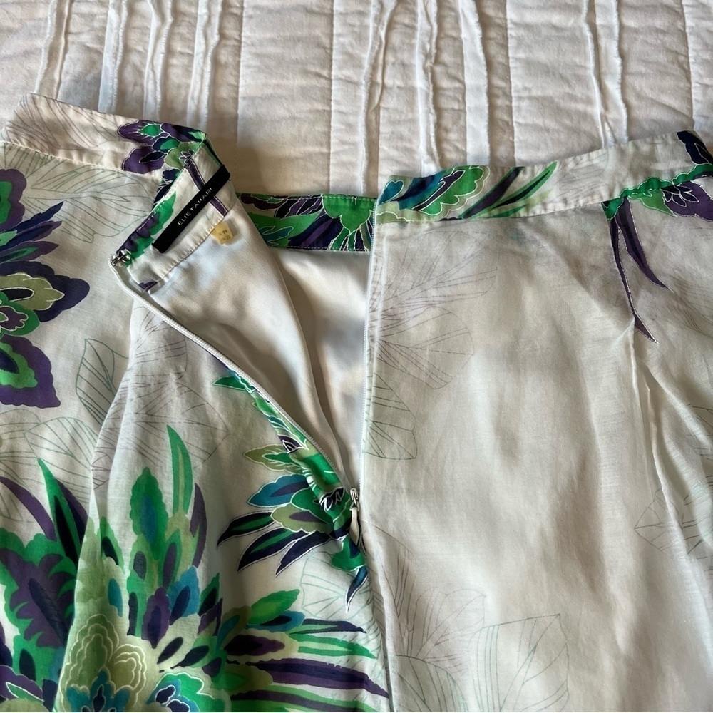 2/$30 Tahari silk blend pleated floral A line knee length skirt. - Picture 7 of 16